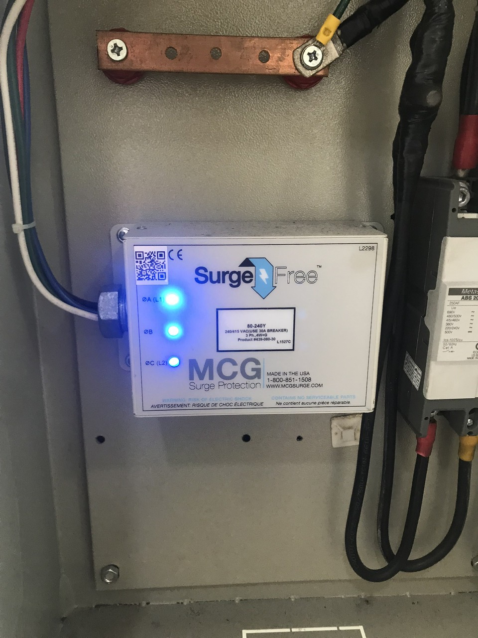 Thiết bị cắt lọc sét 3 pha 80-240Y